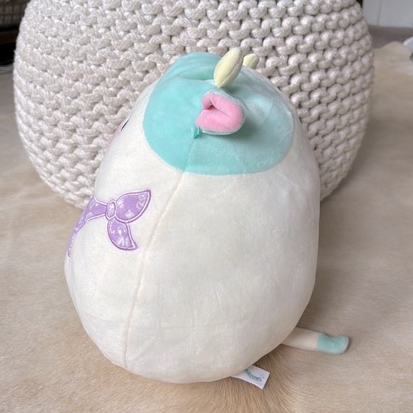 SQUISHMALLOWS 12” Belana COW White & Blue with Purple Bandana - Picture 2 of 7
